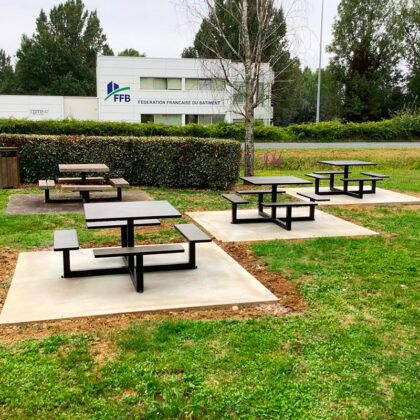 Tables de piques niques en aluminium noires